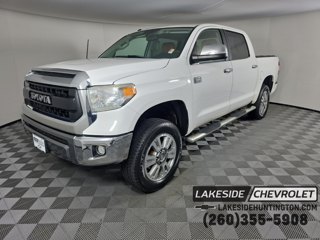 2017 Toyota Tundra Platinum CrewMax 5.7L 4WD