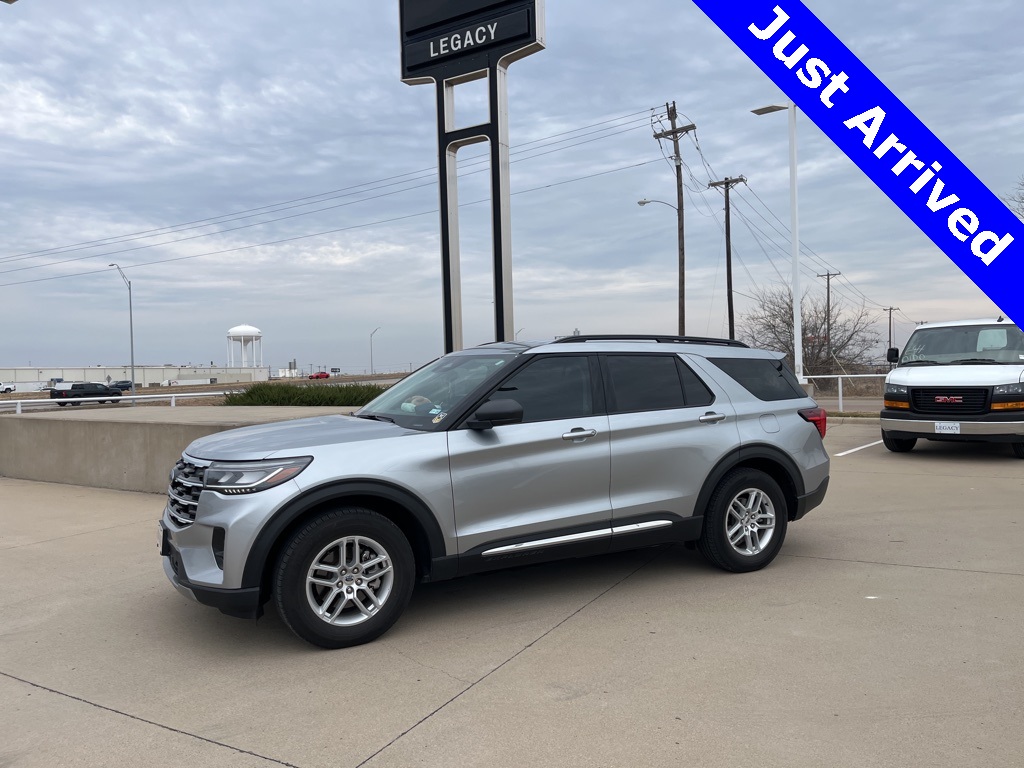 2025 Ford Explorer Active RWD