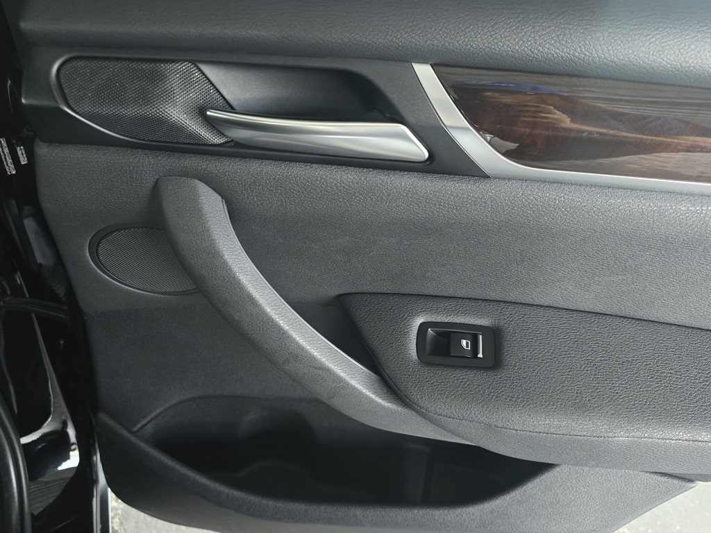 Thumbnail: 2017 BMW X3 - 16