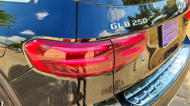 2025 Mercedes-Benz GLB