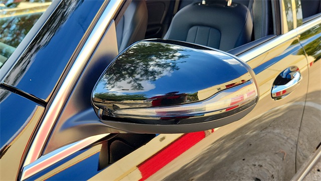 2025 Mercedes-Benz GLB