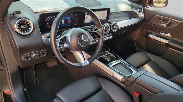 2025 Mercedes-Benz GLB