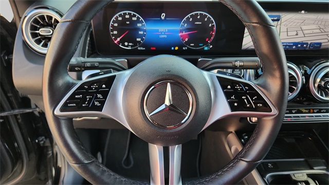 2025 Mercedes-Benz GLB