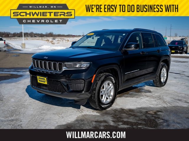 2023 Jeep Grand Cherokee Laredo 4WD