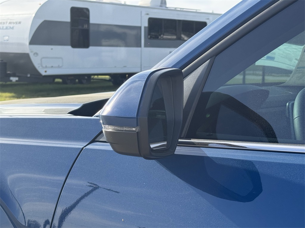 2025 Volkswagen Atlas 2.0T SE w/Technology Blue at DeMontrond Auto Country