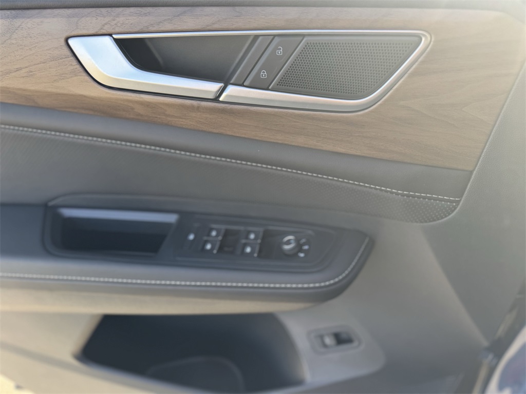 2025 Volkswagen Atlas 2.0T SE w/Technology Blue at DeMontrond Auto Country