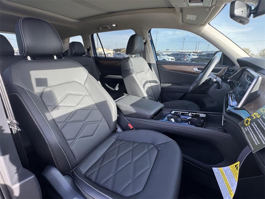 2025 Volkswagen Atlas 2.0T SE w/Technology Blue at DeMontrond Auto Country