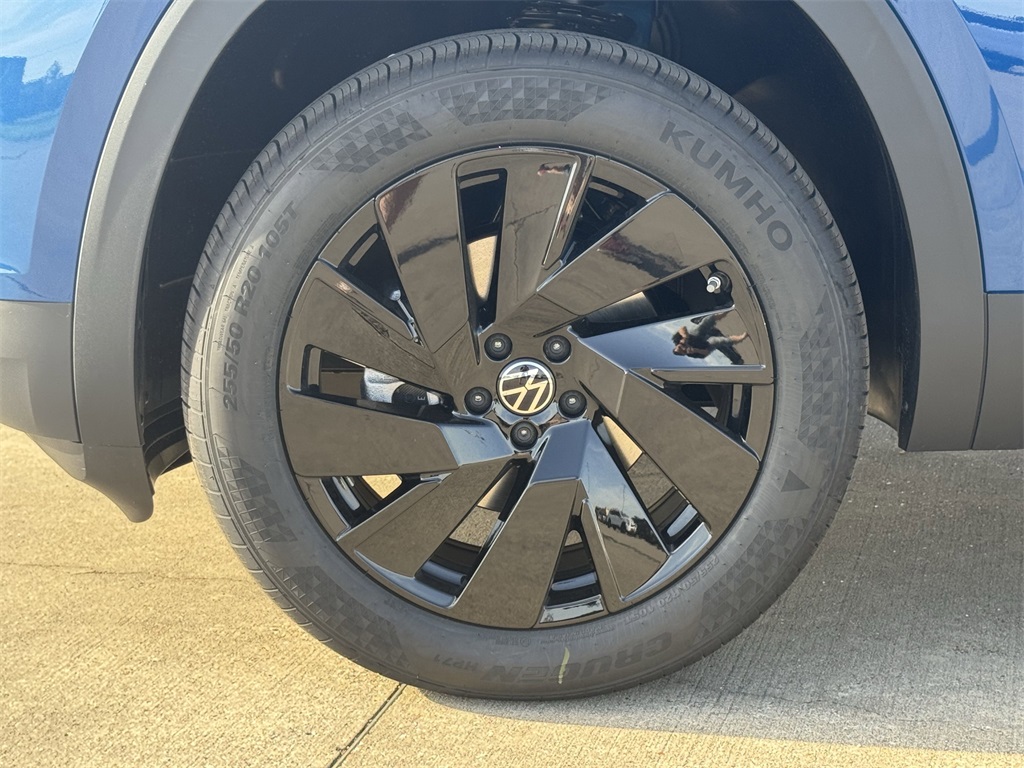 2025 Volkswagen Atlas 2.0T SE w/Technology Blue at DeMontrond Auto Country