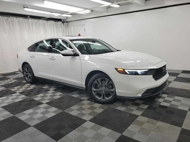 2023 Honda Accord EX's photo