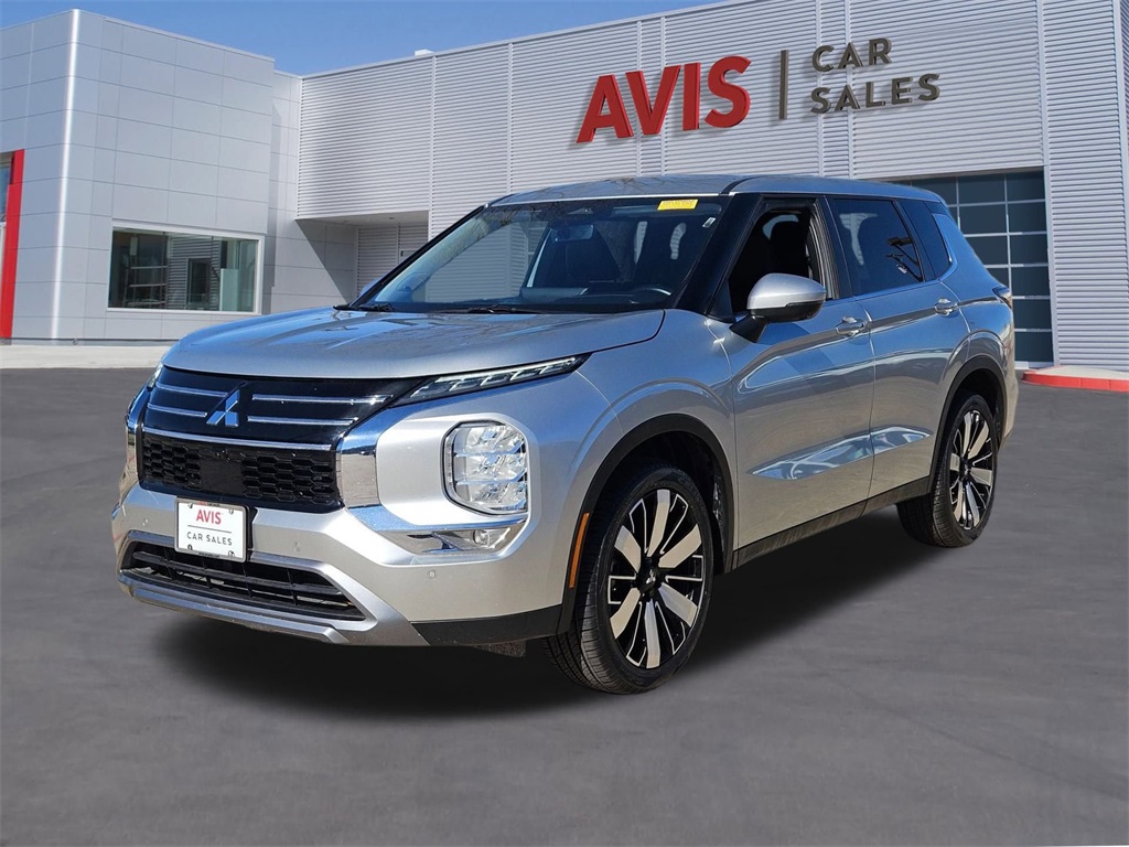 2025 Mitsubishi Outlander SE FWD