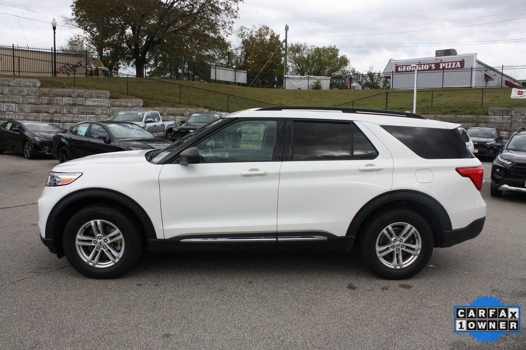 2023 Ford Explorer XLT photo 2