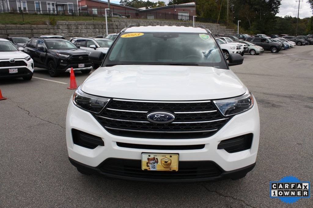 2023 Ford Explorer XLT photo 3