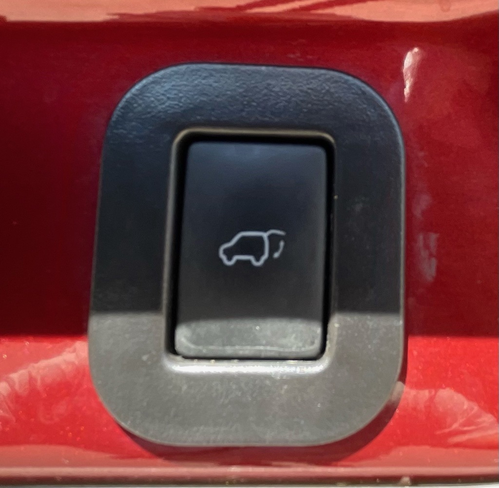 2016 Toyota Sienna SE Red at Bayway Cadillac Southwest