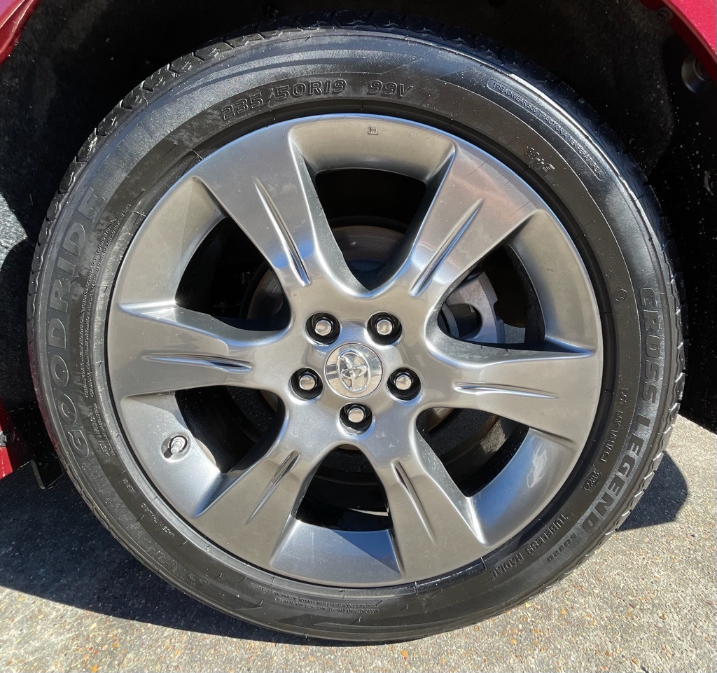 2016 Toyota Sienna SE Red at Bayway Cadillac Southwest