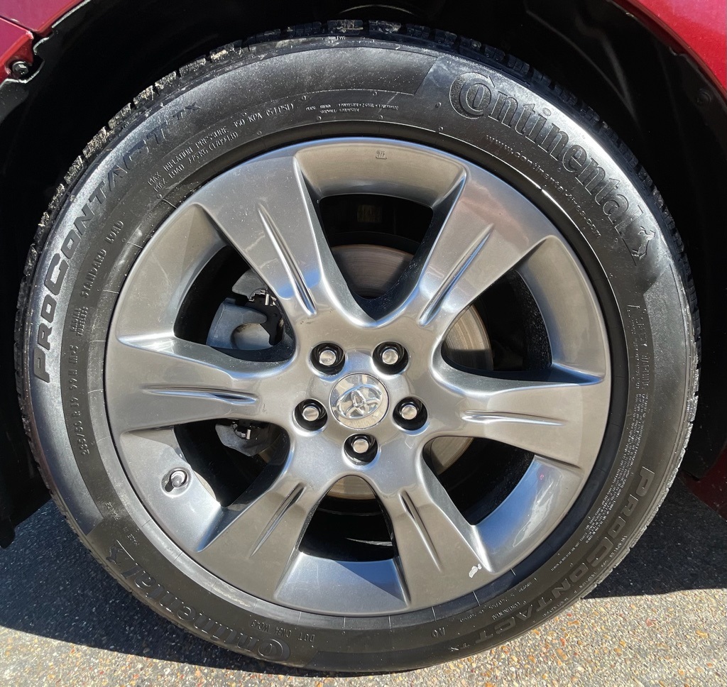 2016 Toyota Sienna SE Red at Bayway Cadillac Southwest