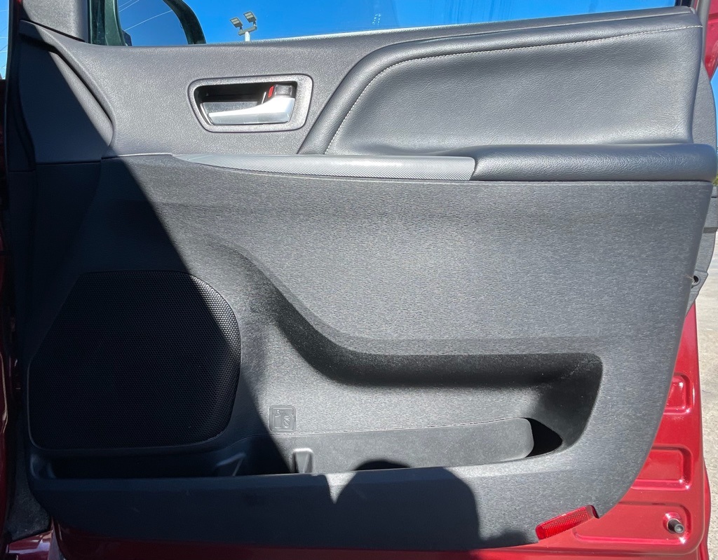 2016 Toyota Sienna SE Red at Bayway Cadillac Southwest