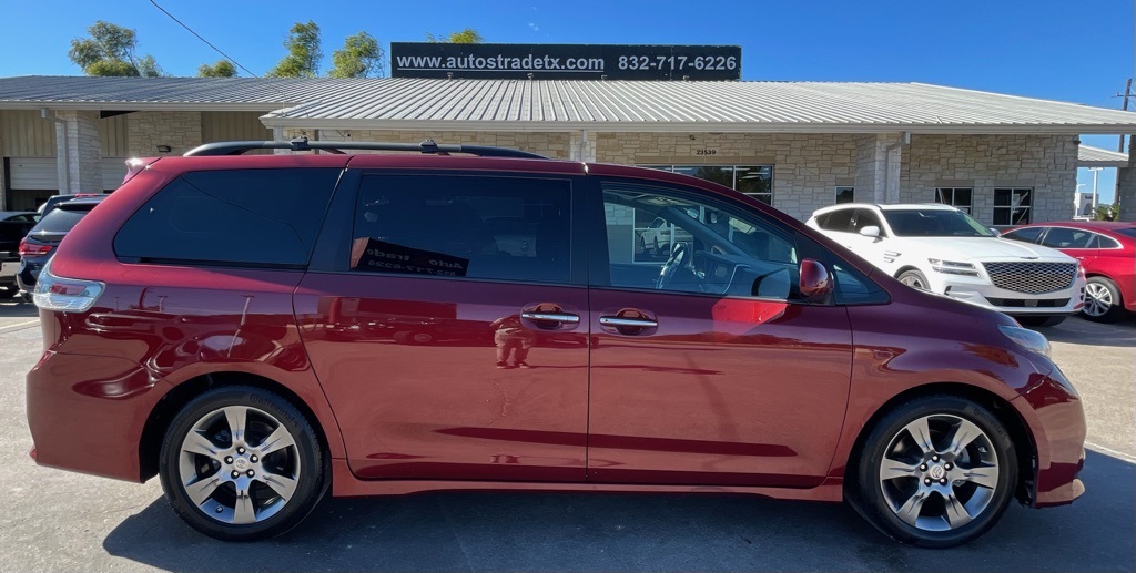 2016 Toyota Sienna SE Red at Bayway Cadillac Southwest