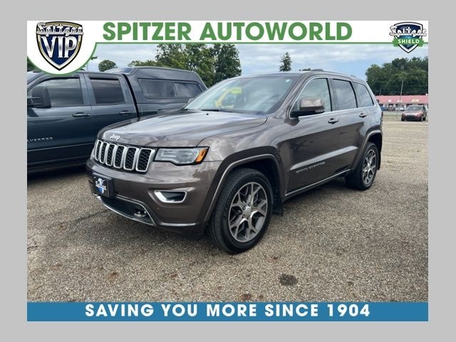 Walnut Brown Metallic Clearcoat 2018 Jeep Grand Cherokee SUV / Crossover Four-Wheel Drive 8-Speed Automatic