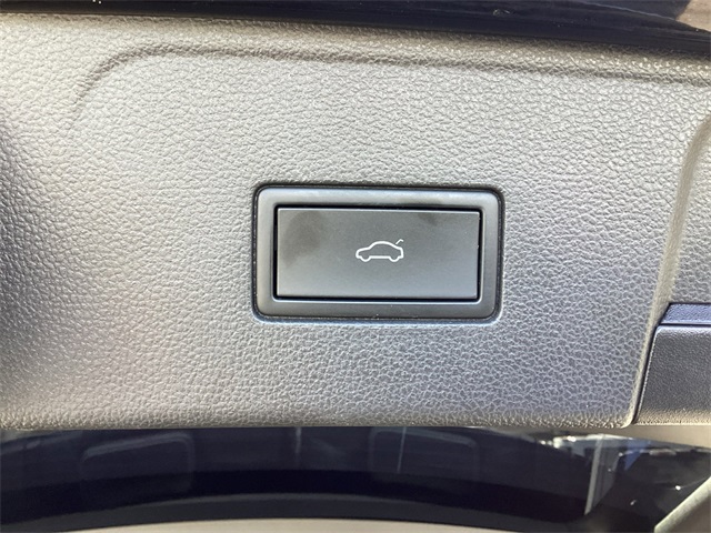 Used Car 2024 Volkswagen Atlas  2.0t Se W/technology For Sale Under $30,000 In San Antonio, Texas