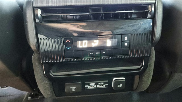 2024 Jeep Wagoneer L