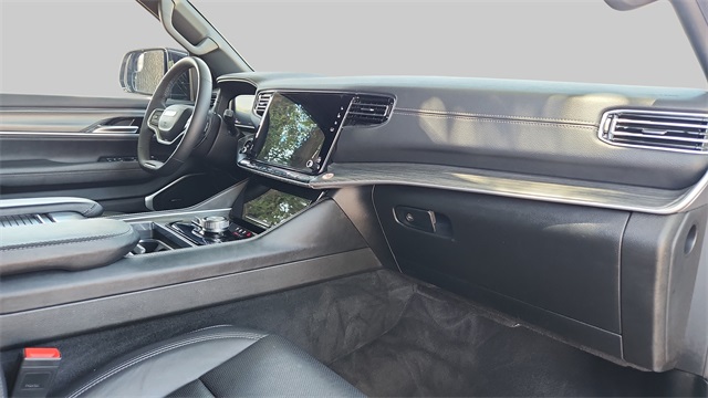 2024 Jeep Wagoneer L