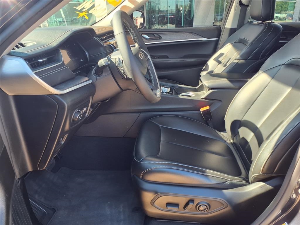 2024 Jeep Grand Cherokee Limited Blue at Legacy Ford