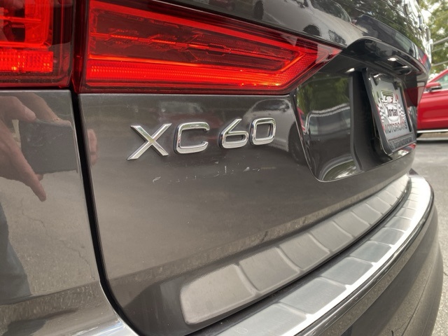 Used Car 2022 Volvo Xc60  B5 Momentum For Sale Under $30,000 In San Antonio, Texas