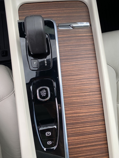 Used Car 2022 Volvo Xc60  B5 Momentum For Sale Under $30,000 In San Antonio, Texas