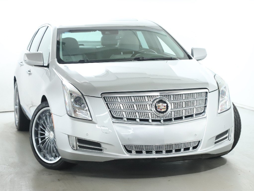 2013 Cadillac XTS Platinum Collection's photo