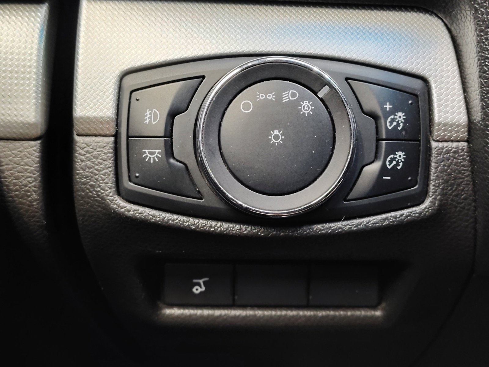 Used Car 2015 Ford Explorer  Xlt For Sale Under $15,000 In San Antonio, Texas