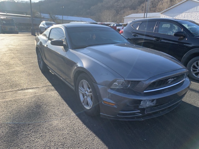 2014 Ford Mustang V6 Coupe RWD