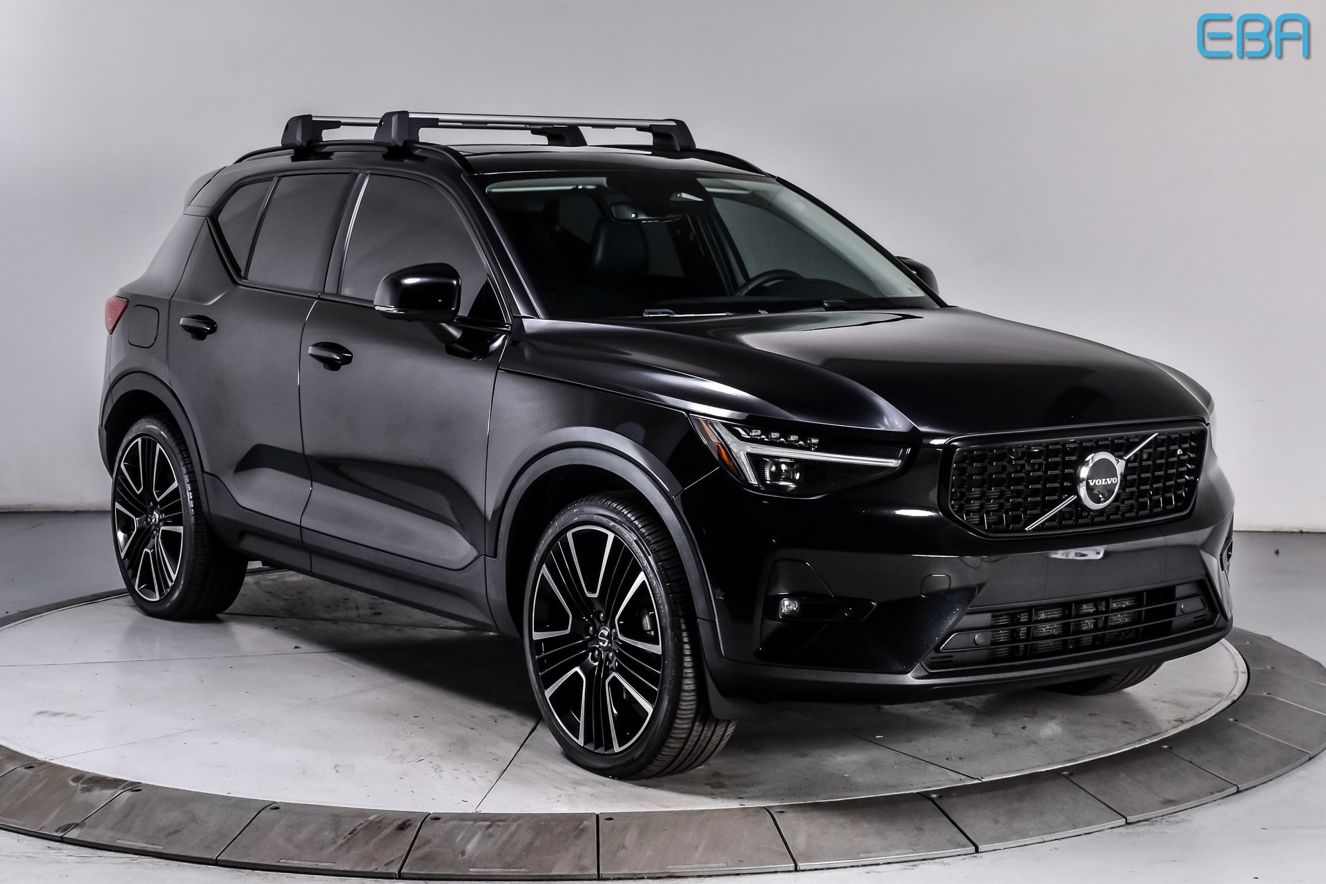2024 Volvo XC40 B5 Ultimate Dark Theme AWD