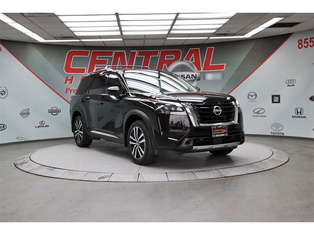 2025 Nissan Pathfinder Platinum Black at Central Houston Nissan