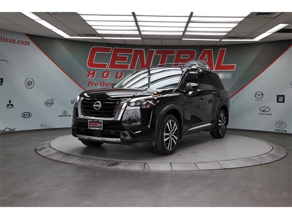 2025 Nissan Pathfinder Platinum Black at Central Houston Nissan