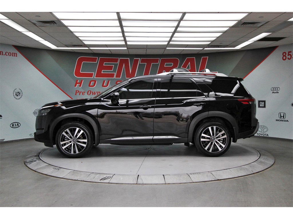 2025 Nissan Pathfinder Platinum Black at Central Houston Nissan