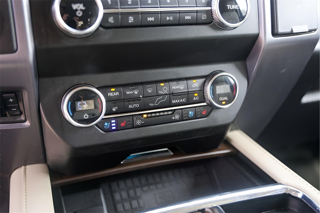 Used Car 2020 Ford Expedition  Platinum For Sale Under $35,000 In Austin, Texas