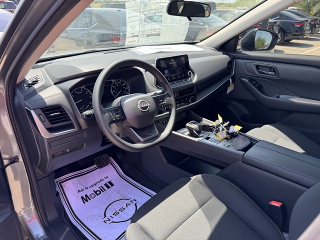 2026 Nissan Rogue S photo 2