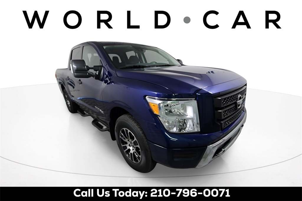 2024 Nissan Titan SV Crew Cab 4WD