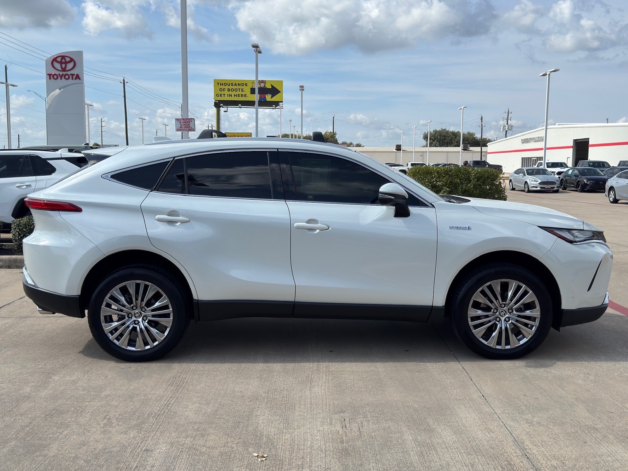 2021 Toyota Venza Limited  at Gullo Toyota