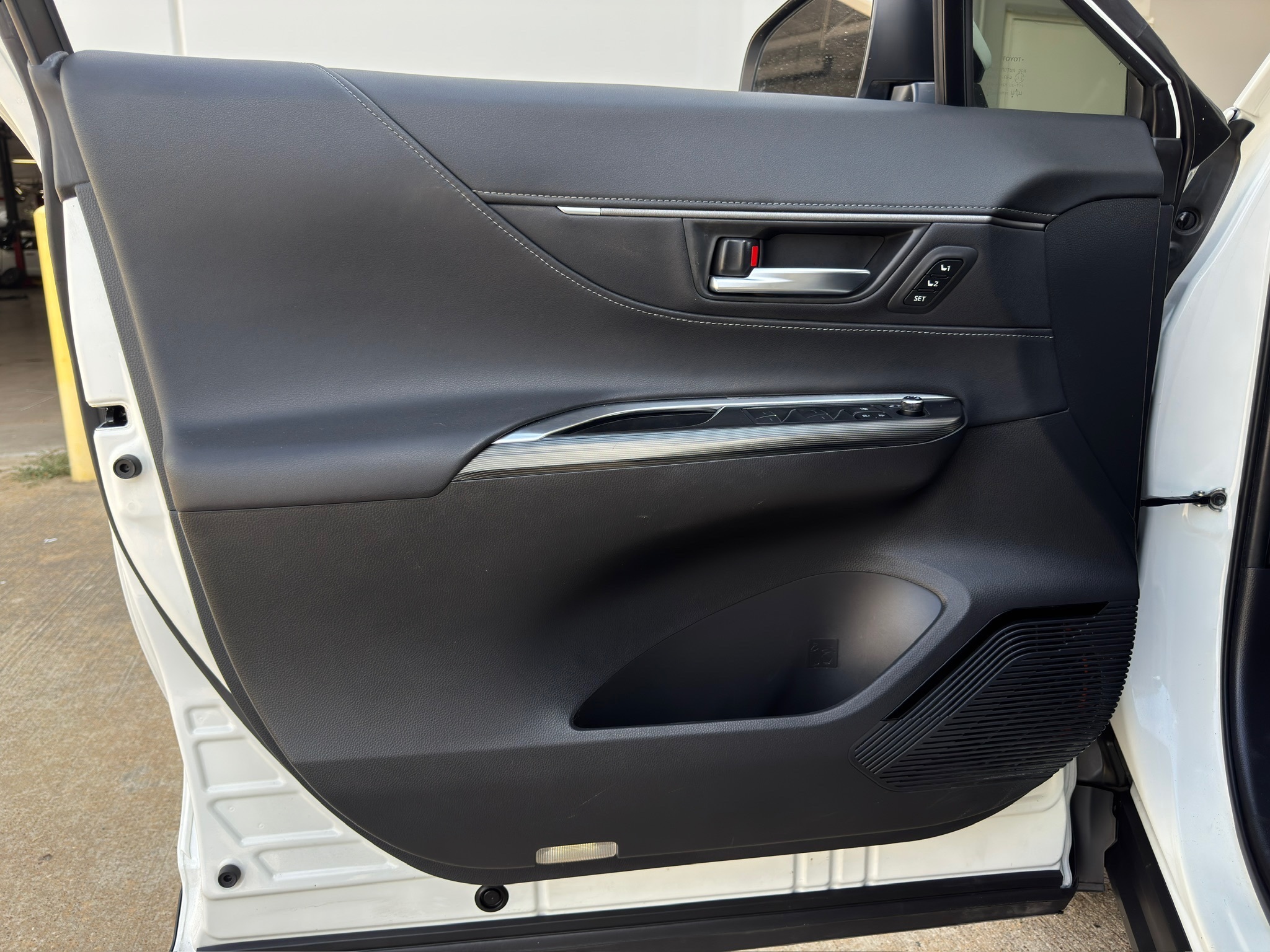 2021 Toyota Venza Limited  at Gullo Toyota