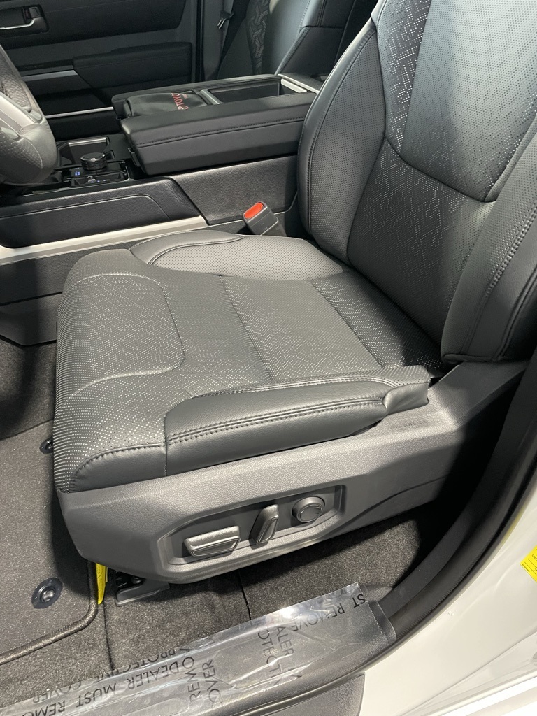 Thumbnail: 2025 Toyota Tundra - 31