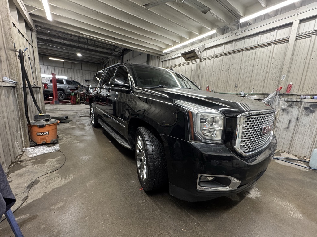 Used 2015 GMC Yukon XL Denali with VIN 1GKS2JKJ7FR198390 for sale in Kansas City