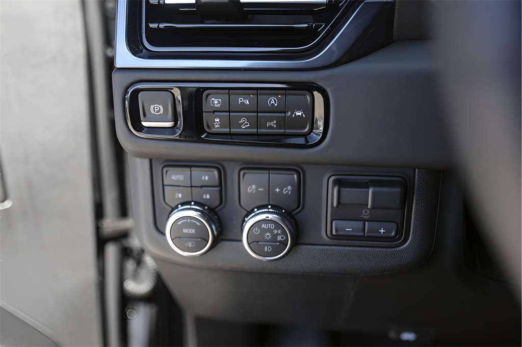 Used Car 2025 Gmc Yukon  At4 Ultimate For Sale Under $100,000 In Austin, Texas