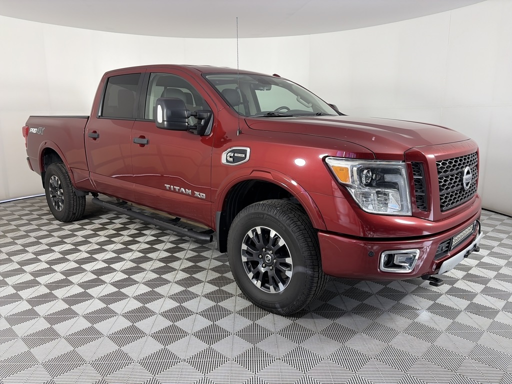 2017 Nissan Titan XD PRO-4X Crew Cab 4WD