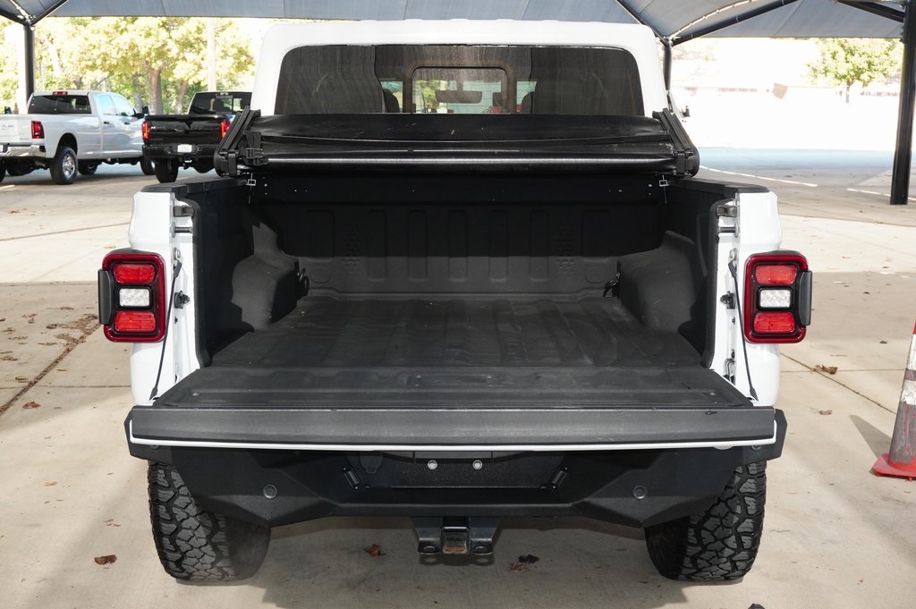 Used Car 2020 Jeep Gladiator  Overland For Sale Under $30,000 In Weatherford, Texas