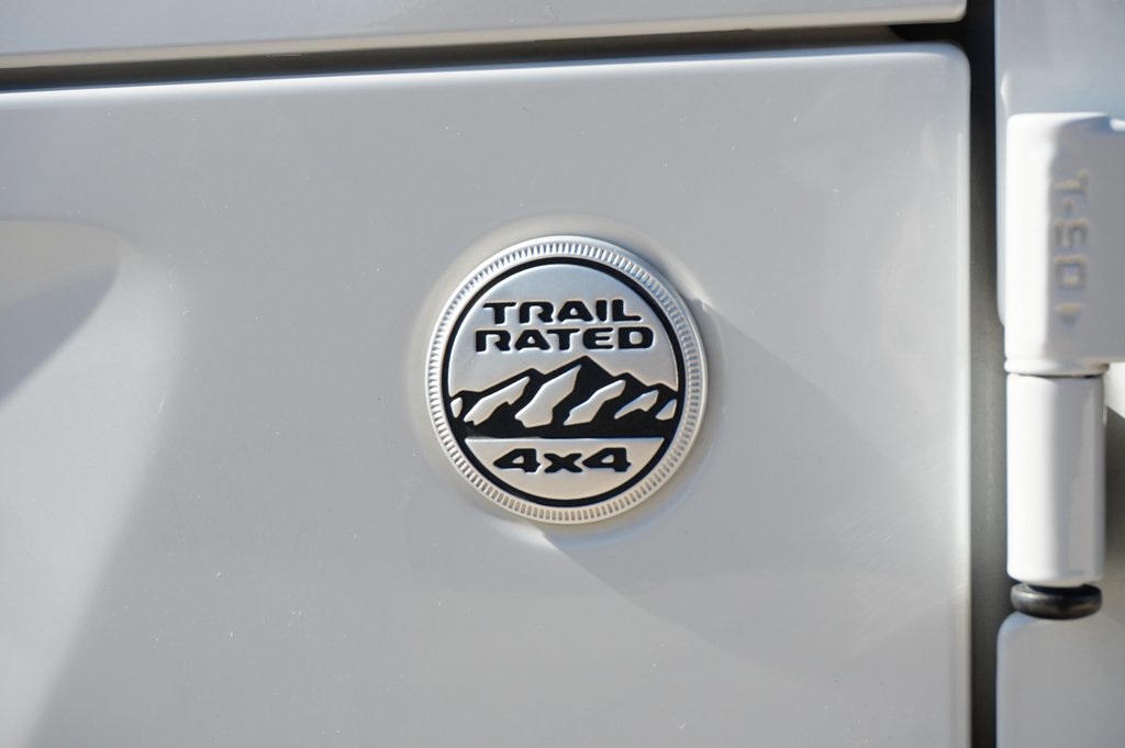 Used Car 2020 Jeep Gladiator  Overland For Sale Under $30,000 In Weatherford, Texas