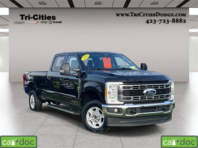 2025 Ford F-250 Super Duty XLT Crew Cab 4WD