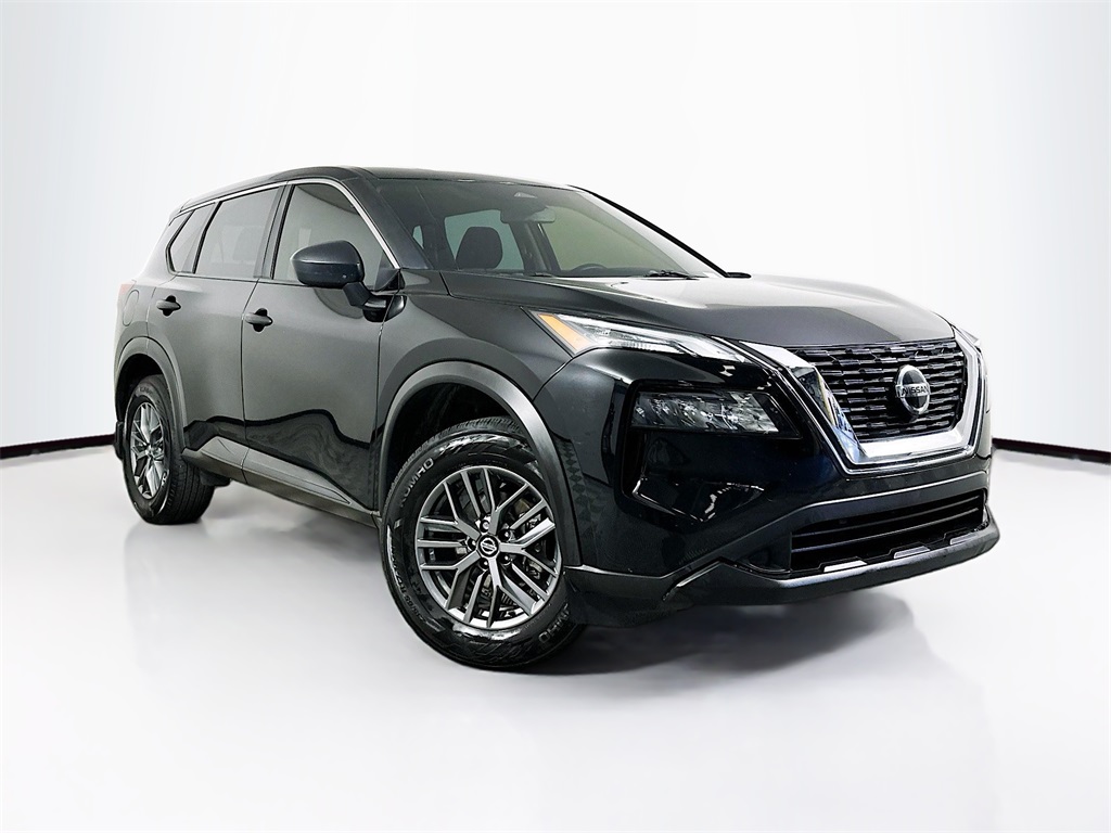 2021 Nissan Rogue S's photo