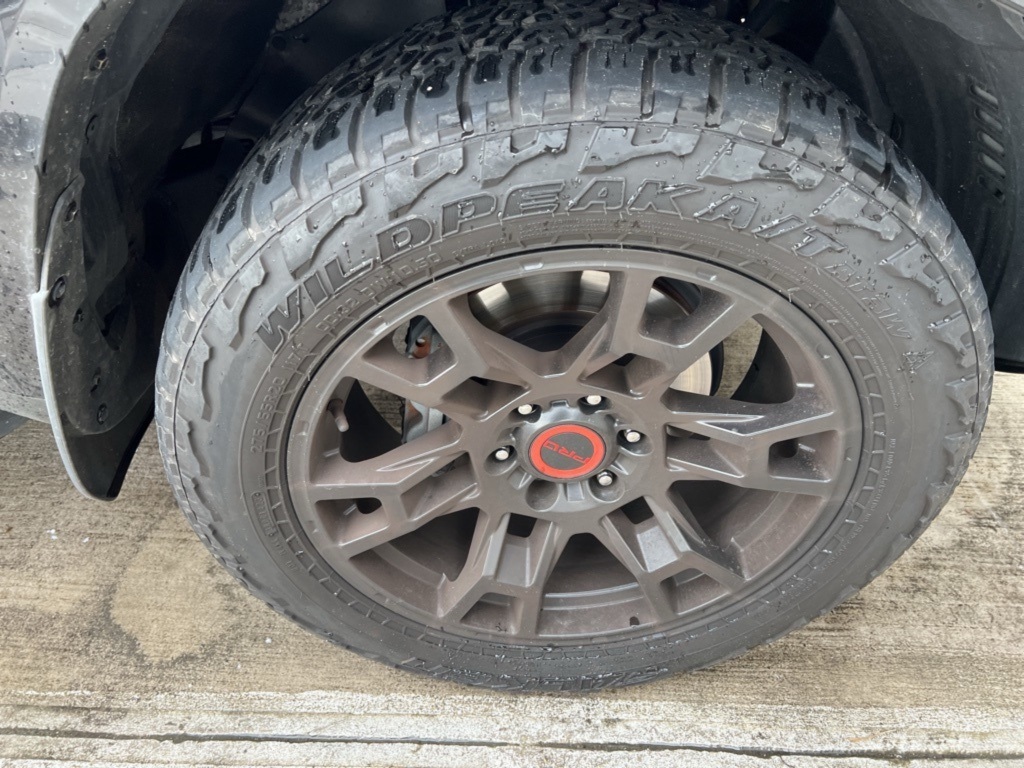 Thumbnail: 2020 Toyota 4Runner - 12