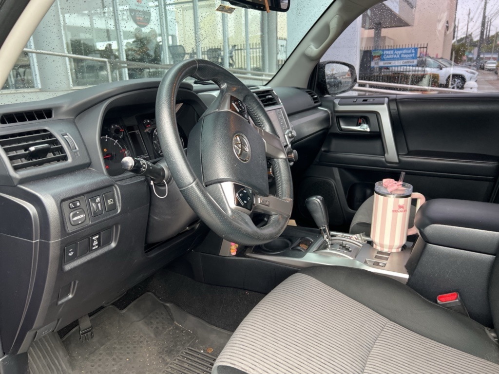 Thumbnail: 2020 Toyota 4Runner - 15